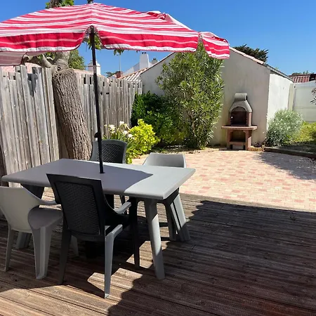 Maison Mitoyenne A Barbatre, Proche Plage, 4 Personnes, Wi-fi, Jardin Clos - Fr-1-823-92