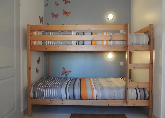 Maison Mitoyenne A Barbatre, Proche Plage, 4 Personnes, Wi-fi, Jardin Clos - Fr-1-823-92 * Barbâtre