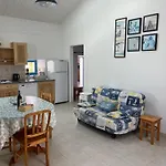 Maison Mitoyenne A Barbatre, Proche Plage, 4 Personnes, Wi-fi, Jardin Clos - Fr-1-823-92 Barbâtre